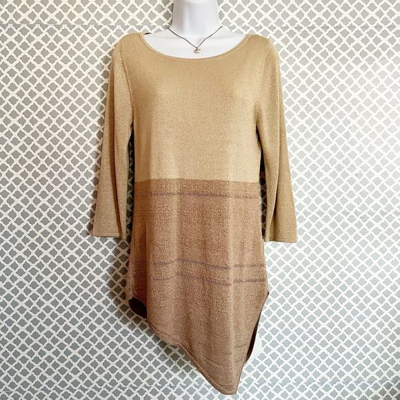 White House Black Market Tan Metallic Handkerchief Hem Sweater Size Medium - Picture 3 of 7